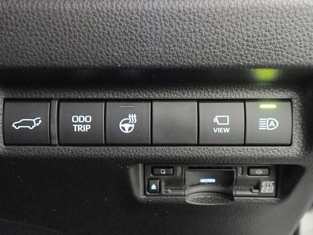Toyota RAV4 PHV Z 2023 — миниатюра 5