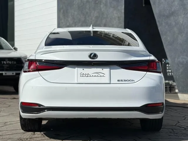 Lexus ES ES300H F SPORT 2023 — миниатюра 2