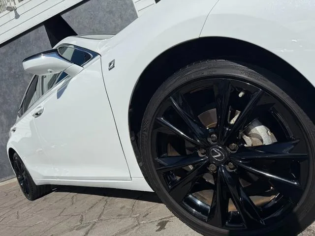 Lexus ES ES300H F SPORT 2023 — миниатюра 4