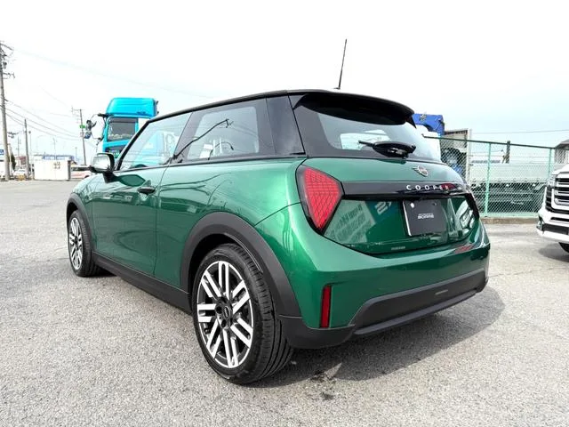 MINI MINI COOPER C CLASSIC TRIM 2025 — миниатюра 2