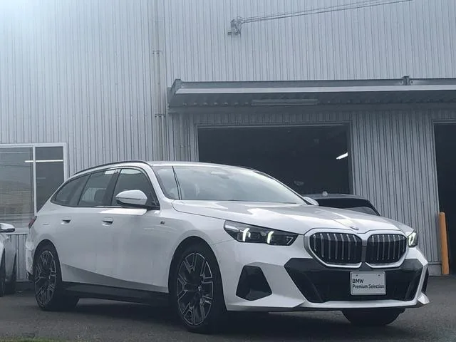 BMW 5 Series 523D X DRIVE TOURING M-SPORT 2025 — миниатюра 3