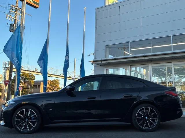 BMW i4 E DRIVE 40 M SPORT HI-LINE PACKAGE 2025 — миниатюра 4