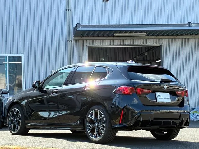 BMW 1 Series 120D M SPORT HI-LINE PACKAGE 2025 — миниатюра 4