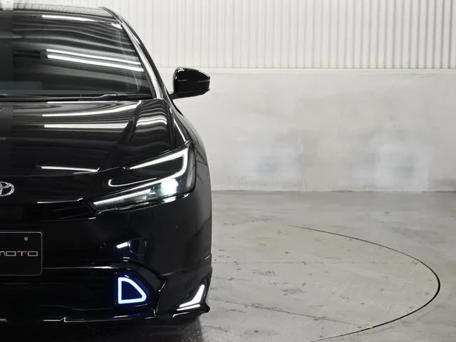 Toyota PRIUS Z 2023 — миниатюра 2