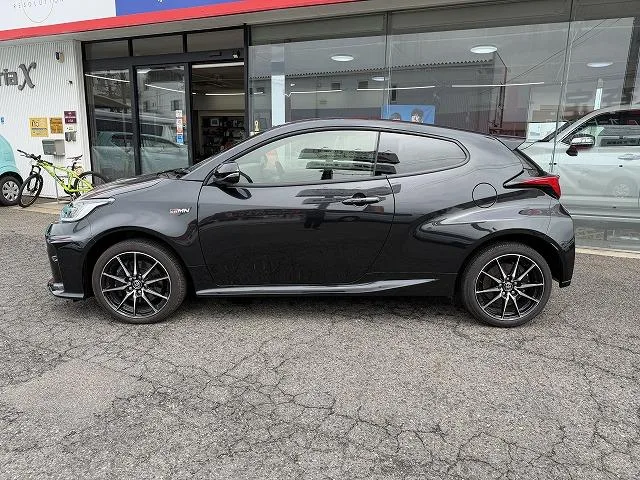 Toyota GR YARIS 2023 — миниатюра 5