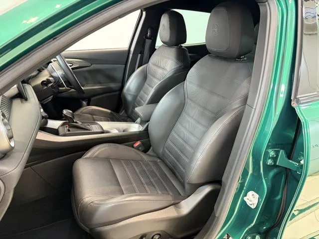 Alfa Romeo TONALE PLUG-IN HYBRID Q4 VELOCE 2024 — миниатюра 4
