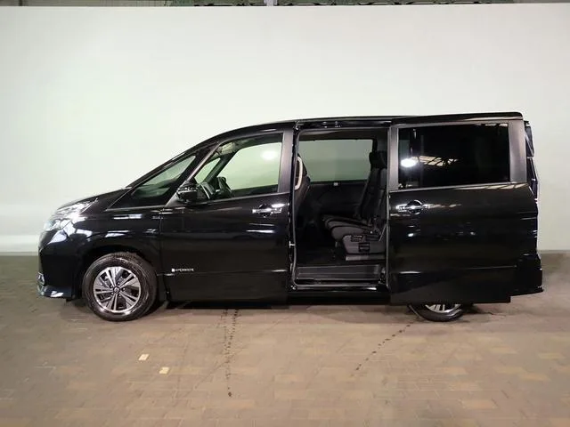 Nissan SERENA E-POWER HIGHWAY STAR V 2022 — миниатюра 3