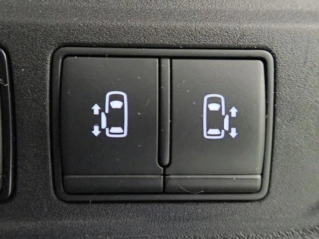 Nissan SERENA E-POWER HIGHWAY STAR V 2022 — миниатюра 5