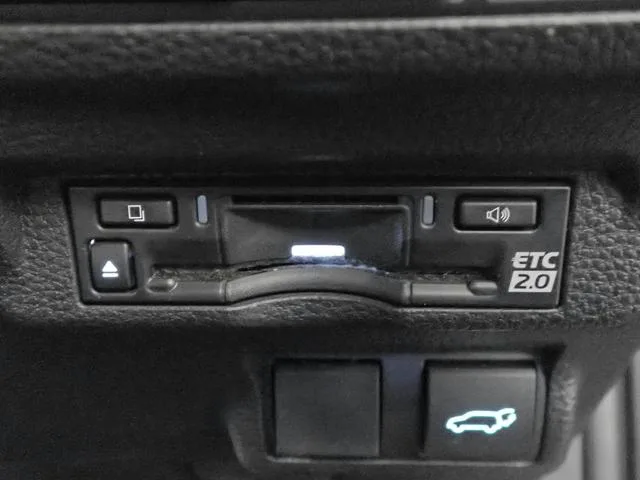 Toyota CorollaCross HYBRID Z 2024 — миниатюра 2