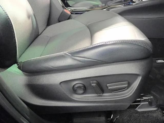 Toyota CorollaCross HYBRID Z 2024 — миниатюра 5