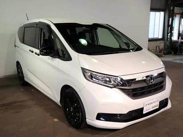 Honda FREED G BLACK STYLE 2023 — миниатюра 3