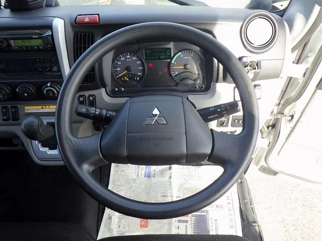 Mitsubishi Fuso CANTER 2023 — миниатюра 5