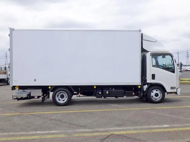 Isuzu ELF TRUCK 2022 — миниатюра 3