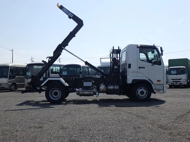 Mitsubishi Fuso FIGHTER 2026 — миниатюра 3