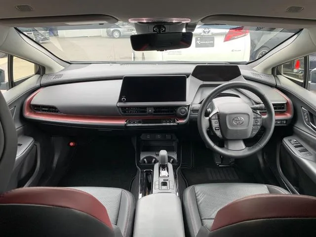 Toyota Prius Z 2023 — миниатюра 3