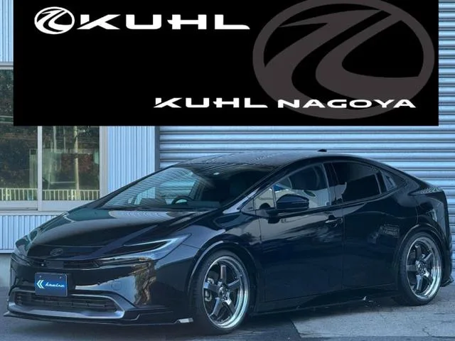 Toyota Prius Z 2023 — фото 1, купить с доставкой в Москву