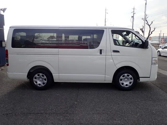 Toyota HIACE VAN LONG DX GL PACKAGE 2025 — миниатюра 4