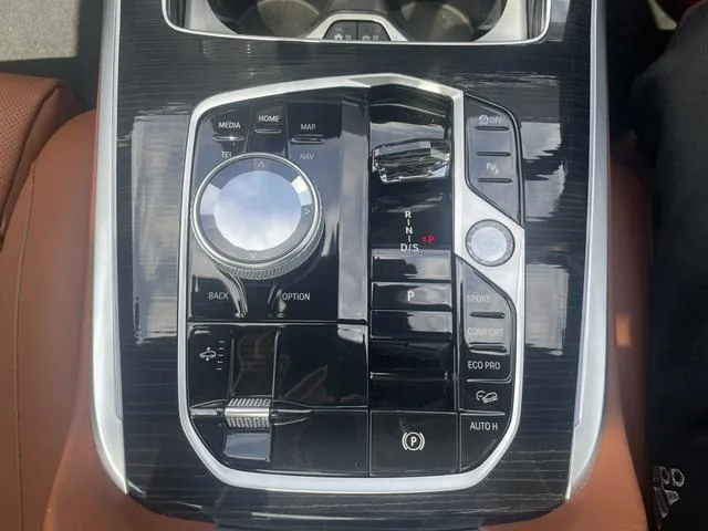 BMW X7 2023 — миниатюра 3
