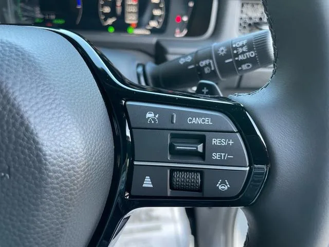 Honda STEPWAGON E:HEV SPADA PREMIUM LINE 2024 — миниатюра 5