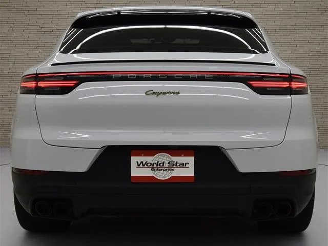 Porsche CAYENNE COUPE CAYENNE E-HYBRID COUPE PLATINUM EDITION 2023 — миниатюра 3