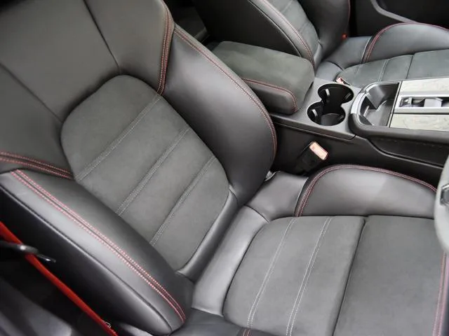 Porsche Macan MACAN GTS 2024 — миниатюра 3