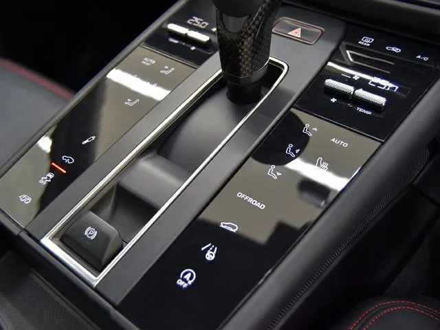 Porsche Macan MACAN GTS 2023 — миниатюра 5
