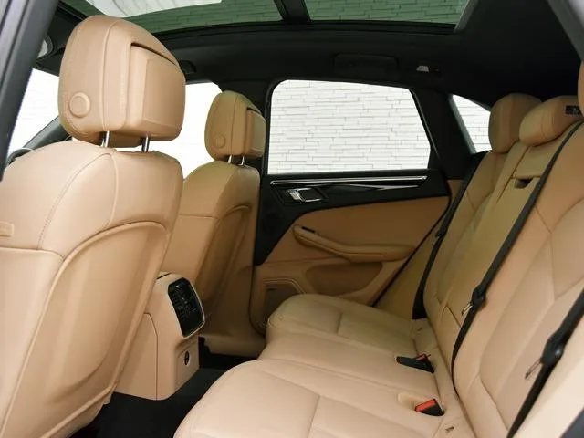 Porsche Macan MACAN S 2024 — миниатюра 4