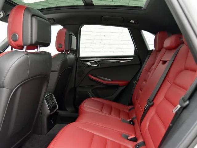 Porsche Macan MACAN T 2023 — миниатюра 4