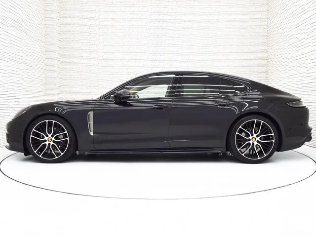 Porsche Panamera PLATINUM EDITION 2023 — миниатюра 4