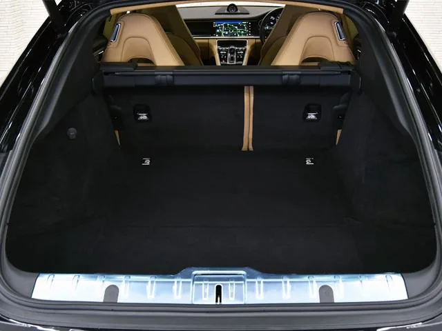 Porsche Panamera PLATINUM EDITION 2023 — миниатюра 5