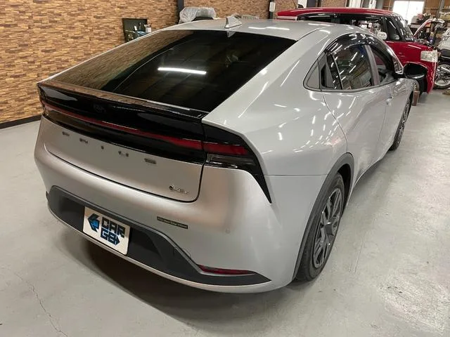 Toyota Prius X 2023 — миниатюра 4