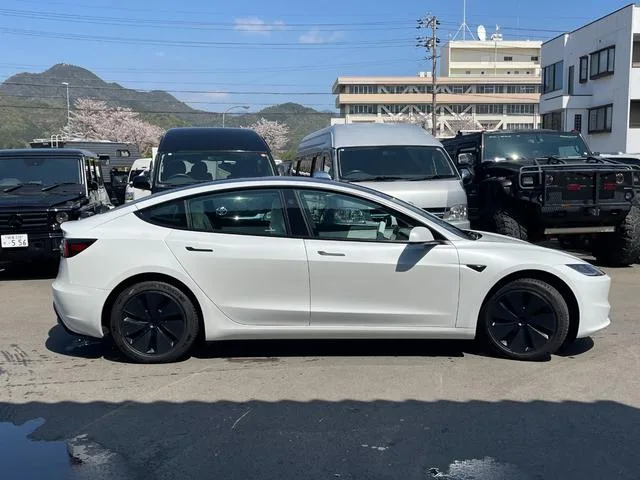Tesla MODEL 3 RWD 2024 — миниатюра 2