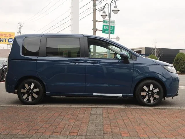 Honda FREED E:HEV AIR EX 2026 — миниатюра 3