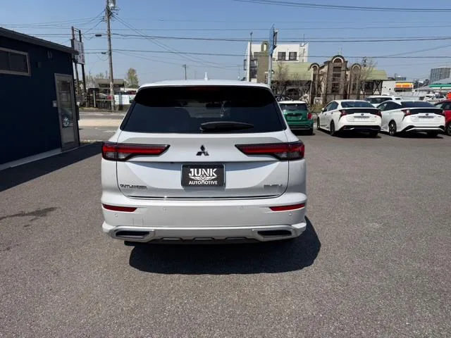 Mitsubishi OUTLANDER PHEV P 2022 — миниатюра 3