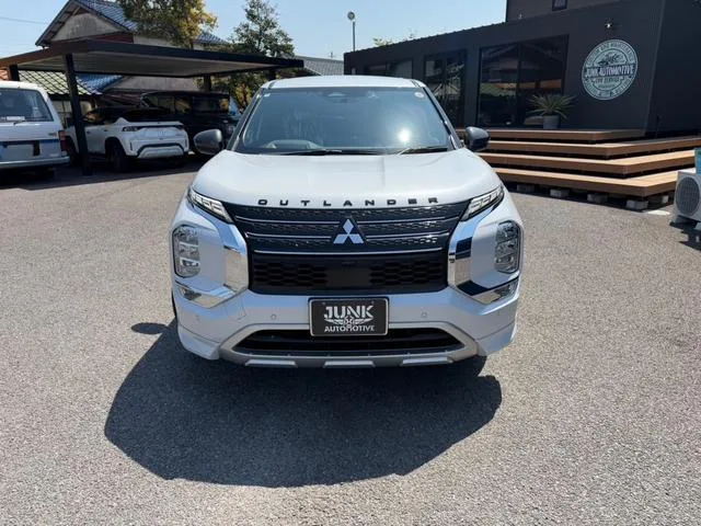 Mitsubishi OUTLANDER PHEV P 2022 — миниатюра 4