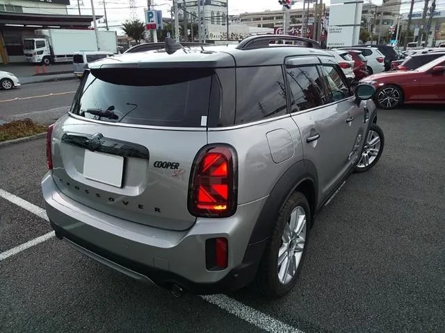 MINI MINI COOPER SD CROSSOVER ALL4 PREMIUM PLUS PACKAGE ALL4 TRIM 2023 — миниатюра 4