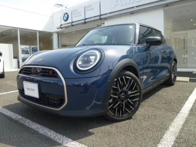 MINI MINI COOPER S FAVOURED TRIM 2025 — фото 1, купить с доставкой в Москву