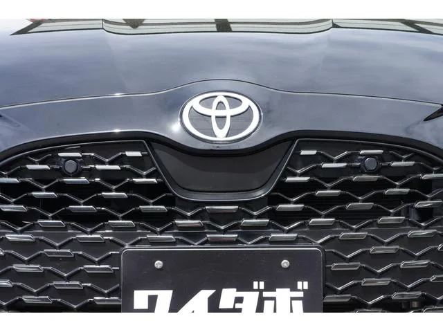 Toyota YARIS HYBRID Z 2024 — миниатюра 2