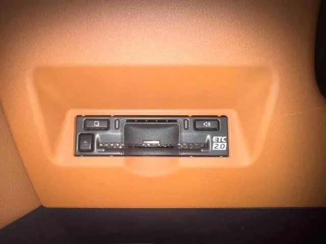 Toyota VELLFIRE HYBRID Z PREMIER 2024 — миниатюра 3
