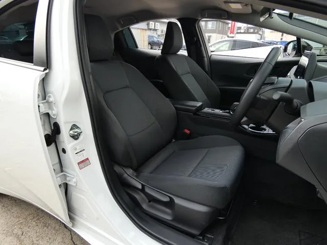 Toyota PRIUS X 2026 — миниатюра 3