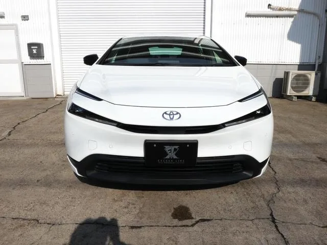 Toyota PRIUS X 2023 — миниатюра 2
