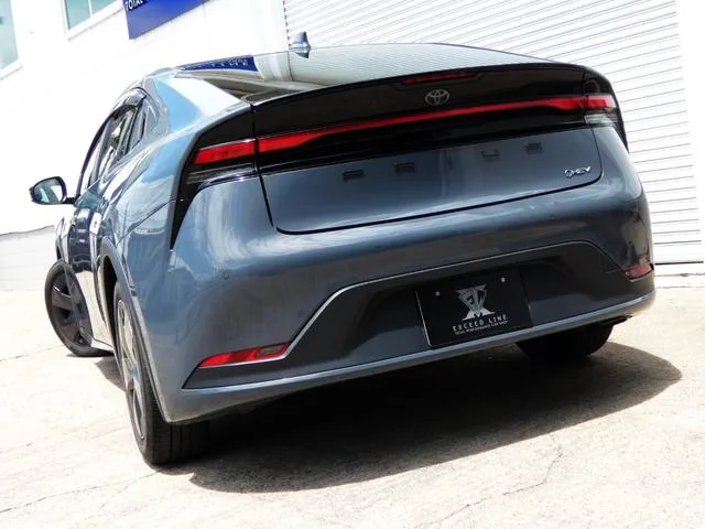 Toyota Prius U 2023 — миниатюра 3