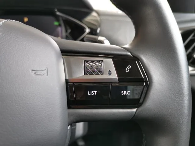 DS DS3 CROSSBACK OPERA BLUE HDI 2022 — миниатюра 5