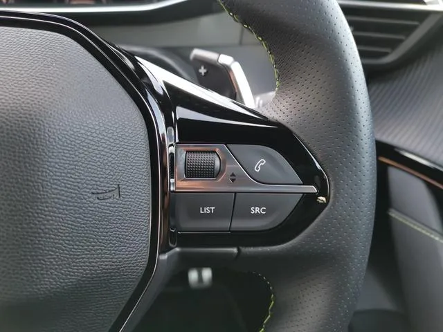 Peugeot 208 GT 2022 — миниатюра 5