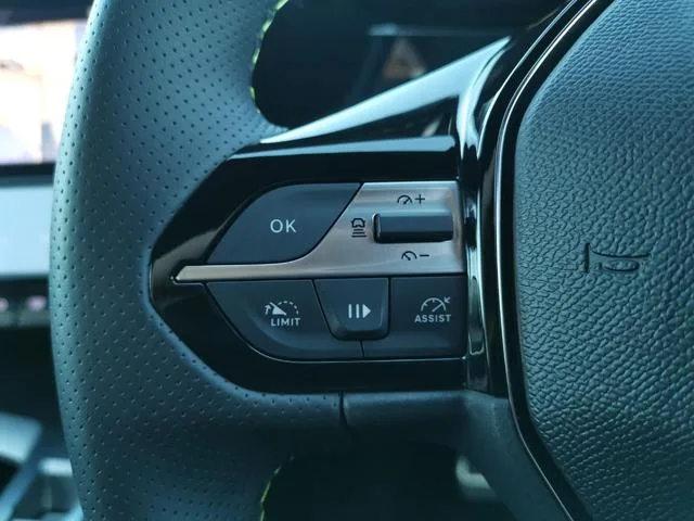 Peugeot 308 GT HYBRID 2023 — миниатюра 5