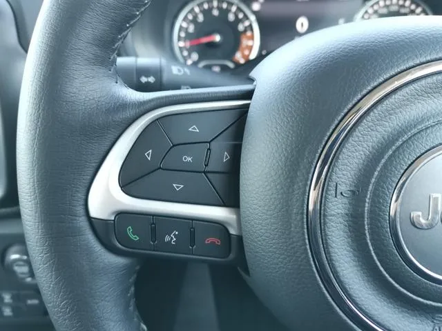 Chrysler Jeep JEEP RENEGADE LIMITED 2023 — миниатюра 5