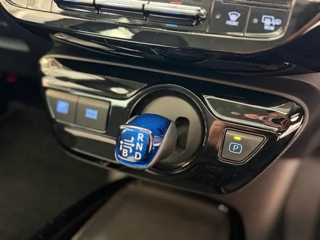Toyota PRIUS A PREMIUM 2022 — миниатюра 4
