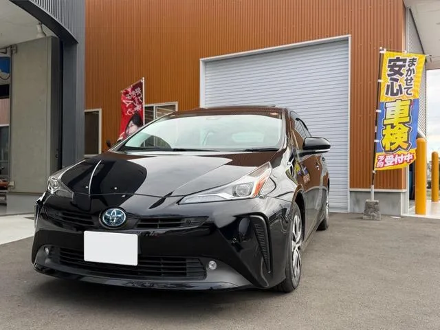 Toyota PRIUS A PREMIUM 2022 — фото 1, купить с доставкой в Москву