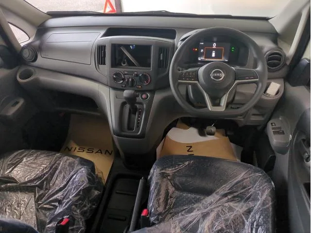 Nissan NV200 VANETTE VAN GX OUTDOOR BLACK EDITION 2026 — миниатюра 4