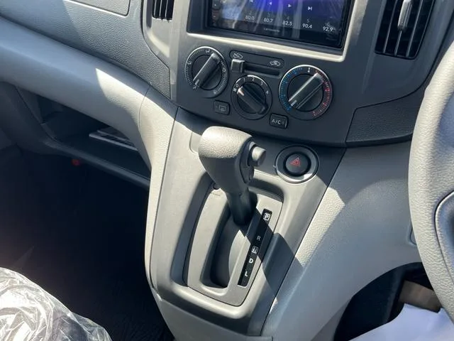 Nissan NV200 VANETTE VAN GX OUTDOOR BLACK EDITION 2026 — миниатюра 4